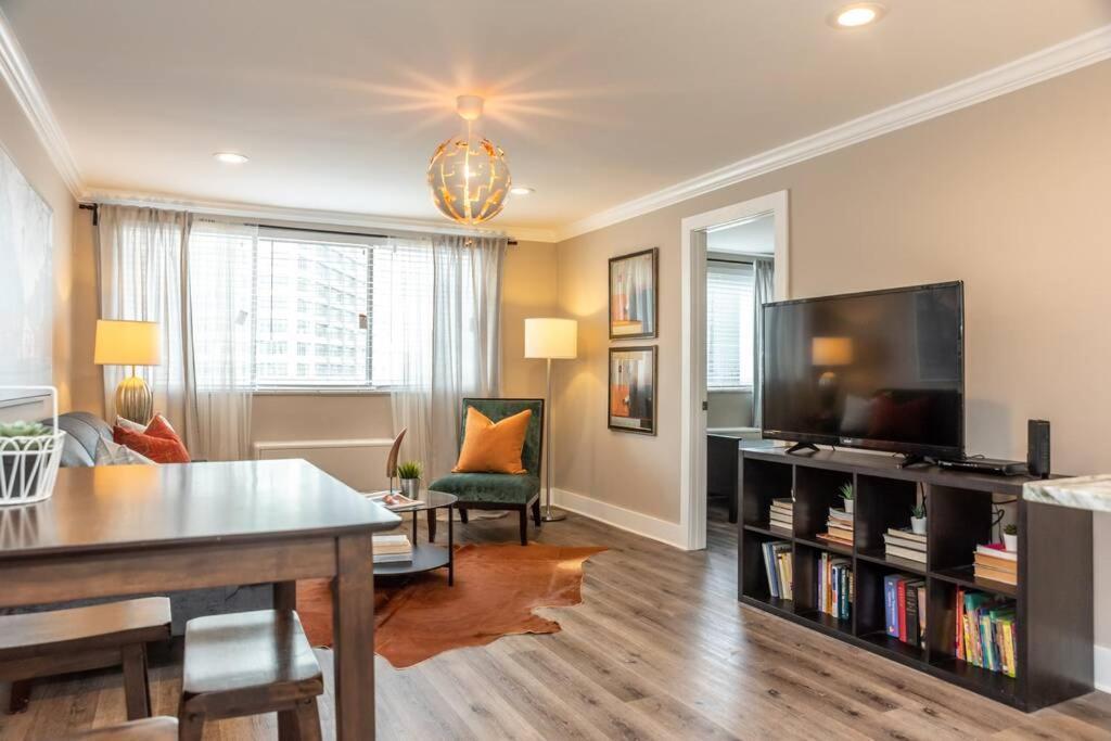 Heart Of Downtown 2Bd 1Free Parking View! Lm1008 Атланта Экстерьер фото